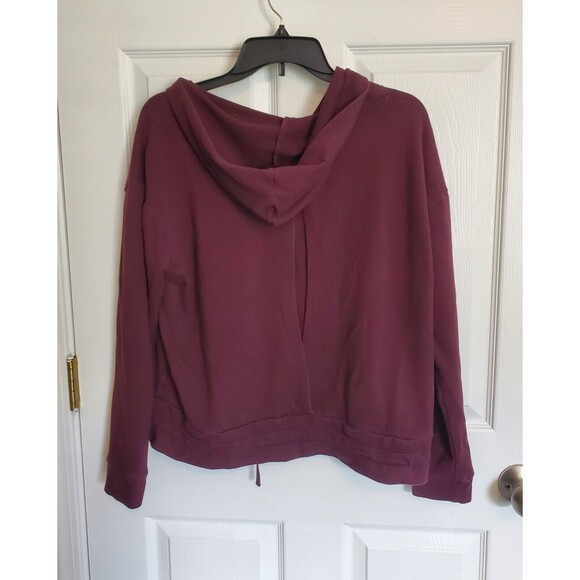 New York & Company Burgundy Soho Street Hoodie With Open Back Size Small - Picture 2 of 7